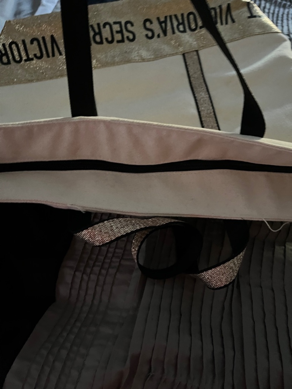 Victoria's Secret White Tote with Gold Glitter Trim - Picture 5 of 7